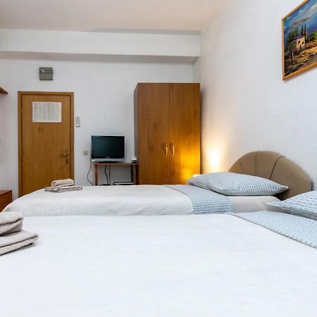 Apartments Dino Kaštela Zewnętrze zdjęcie