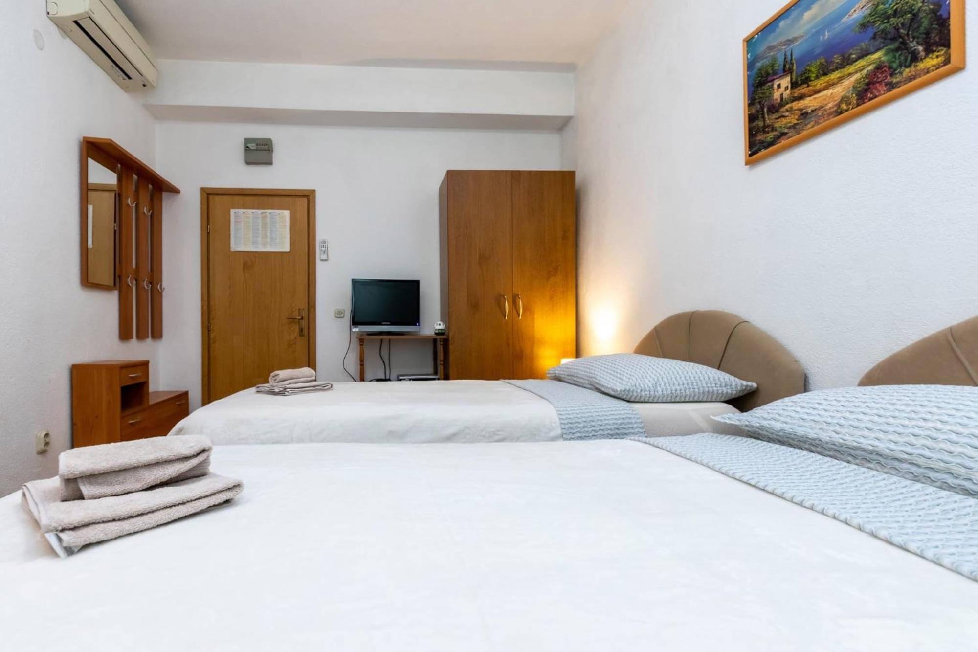 Apartments Dino Kaštela Zewnętrze zdjęcie