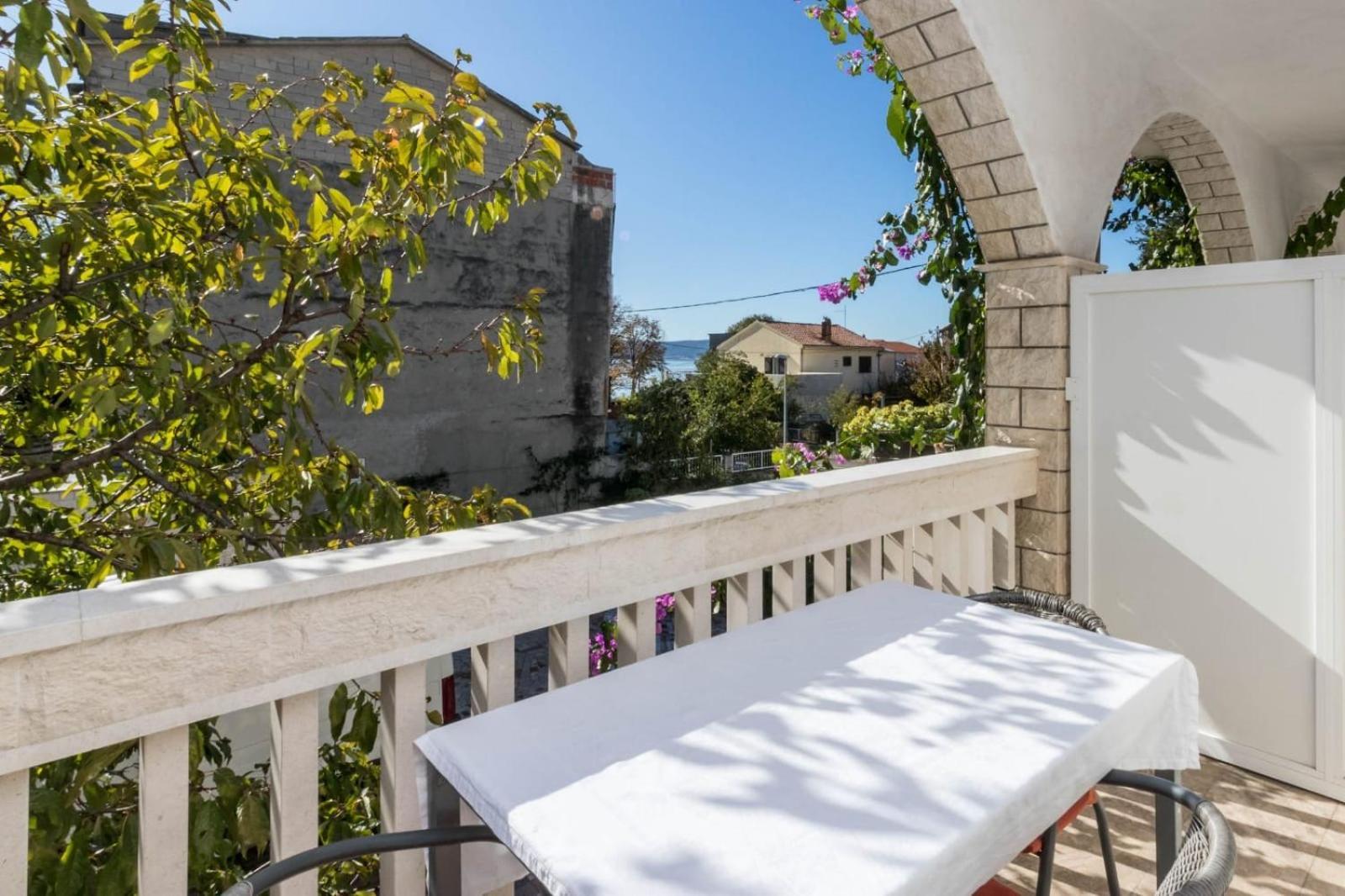 Apartments Dino Kaštela Zewnętrze zdjęcie
